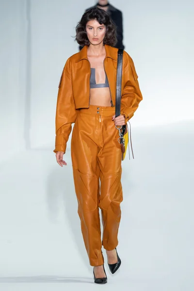 Look 5